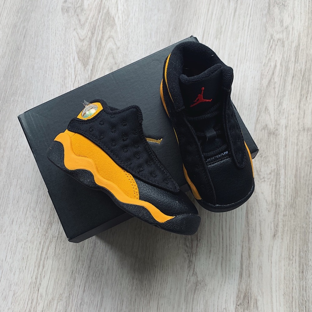 Nike toddler’s jordan 13 retro sneakers - Picture 4 of 4